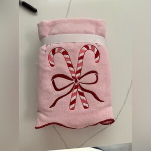 Candy cane hand towels set of 2